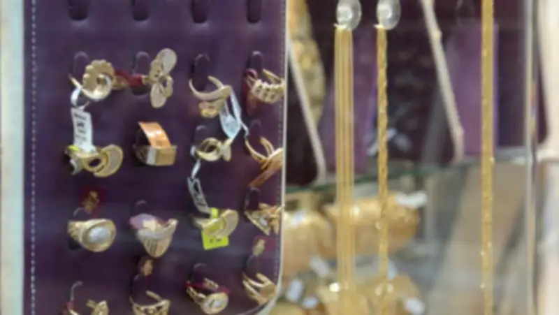 أسعار الذهب اليوم الإثنين 2 مارس 2026: عيار 21 يسجل 7435 جنيها للشراء