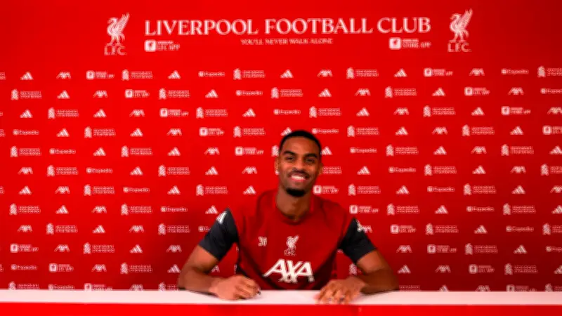رايان جرافنبرج يوقع عقداً طويل الأمد مع ليفربول حتى عام 2029