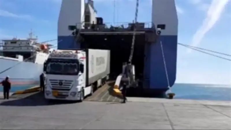 تداول 21 ألف طن بضائع و1211 شاحنة بموانئ البحر الأحمر رغم التقلبات الجوية