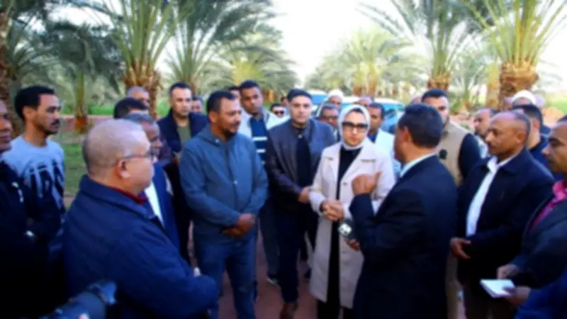 محافظ الوادي الجديد تتفقد مشروعًا زراعيًا وحيوانيًا متكاملاً على مساحة 228 فدانًا ببلاط
