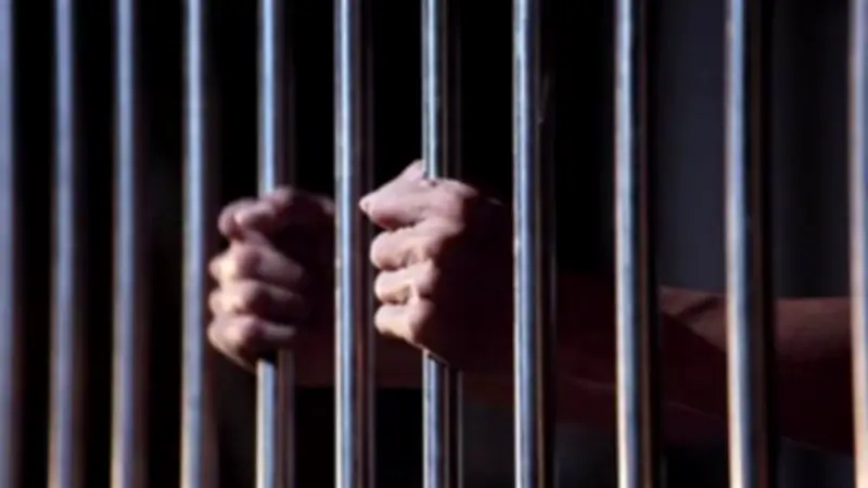 النيابة تحجز صاحب مصنع 24 ساعة لقيادته سيارة عكس الاتجاه في 6 أكتوبر