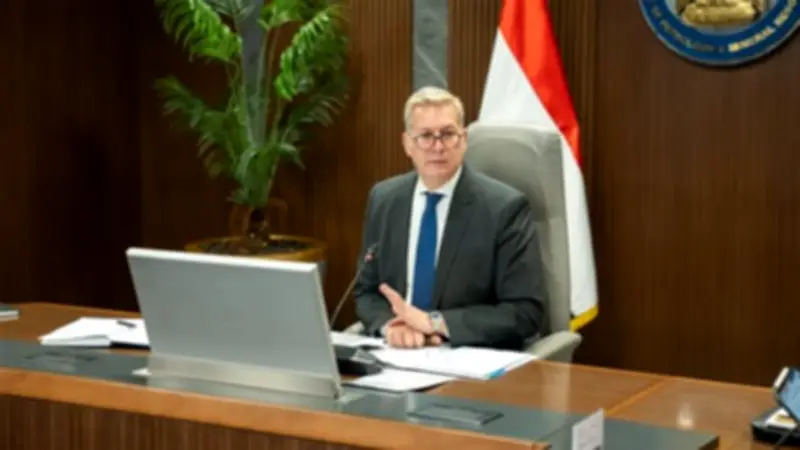 كشف غازي جديد في الصحراء الغربية يضيف 26 مليون قدم مكعب و2700 برميل متكثفات يومياً