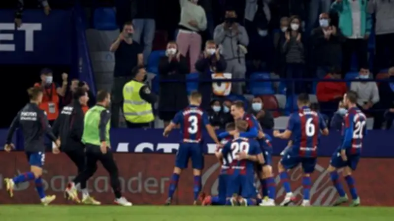 ليفانتي يهزم ريال أوفييدو 4-2 في الدوري الإسباني ويحافظ على تفوقه في الجولة 29