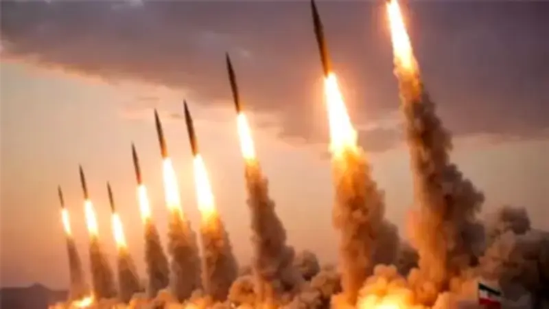 الحرس الثوري الإيراني يطلق المرحلة السادسة من عملية 'الوعد الصادق 4' ويستهدف 27 قاعدة أمريكية
