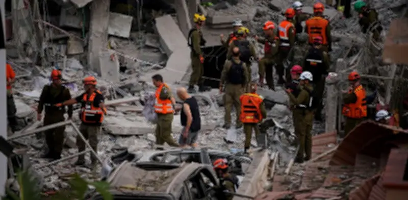 جيش الاحتلال الإسرائيلي يعلن استهداف 400 موقع عسكري إيراني خلال 24 ساعة