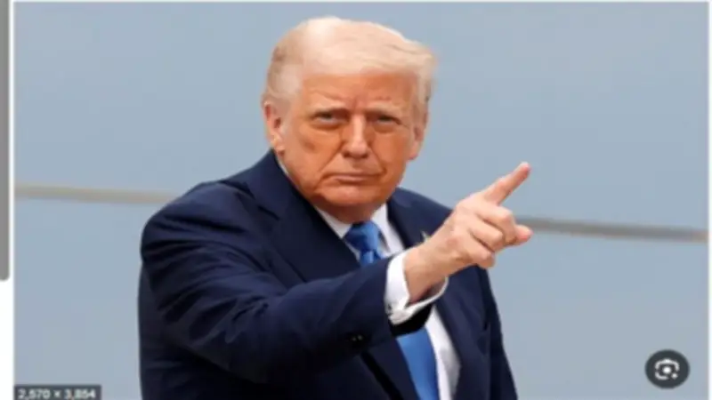 ترامب يزعم تدمير 42 سفينة حيرانية خلال 3 أيام ويصف النظام بـ"الأشرار"