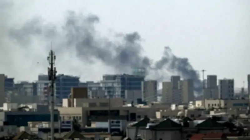 قطر تعترض 5 صواريخ إيرانية والإمارات تسقط 8 صواريخ و26 طائرة مسيرة في تصعيد أمني