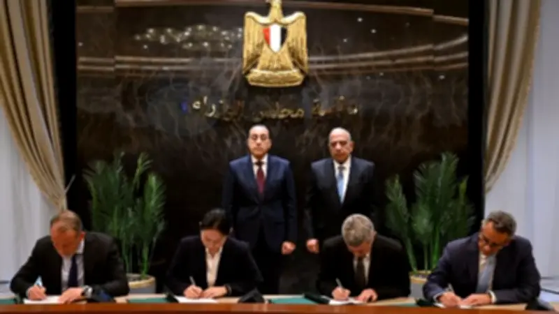 مصر توقع اتفاقيات طاقة متجددة بقدرة 5620 ميجاوات بحضور رئيس الوزراء