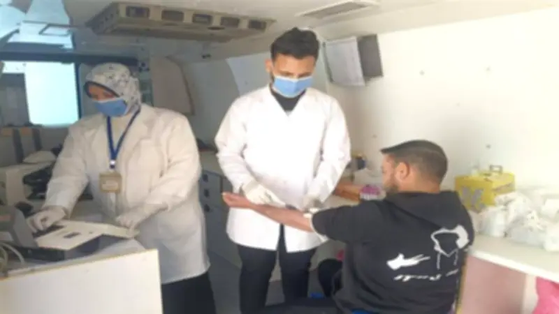 الكشف على 759 مواطناً مجاناً ضمن مبادرة «حياة كريمة» في قرية صفط الغربية بالمنيا