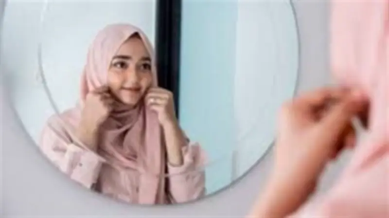 تفسير حلم خلع الحجاب في المنام ودلالاته النفسية والزوجية