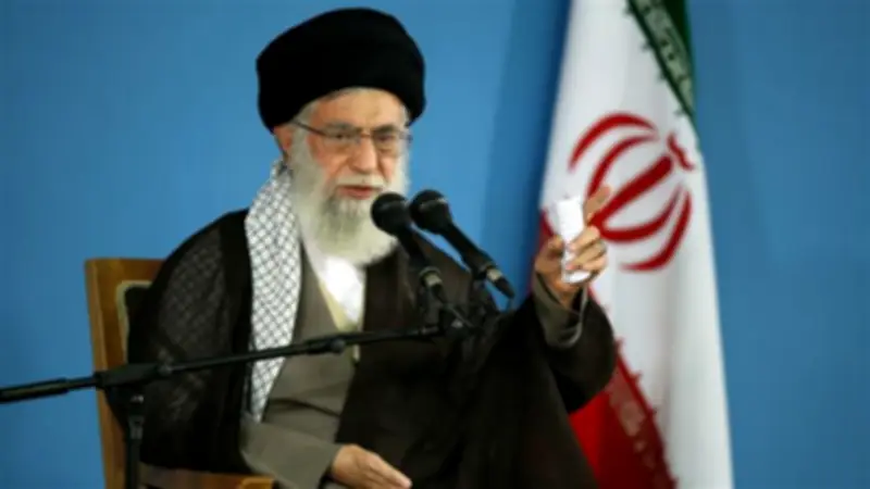 وزير الطيران المدني يتخذ إجراءات شاملة لضمان انتظام الحركة الجوية في مصر