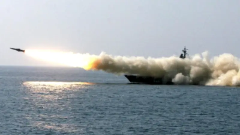 وزارة الدفاع القطرية تعلن عن اعتراض هجمات جوية إيرانية تضمنت مسيرات وصواريخ كروز