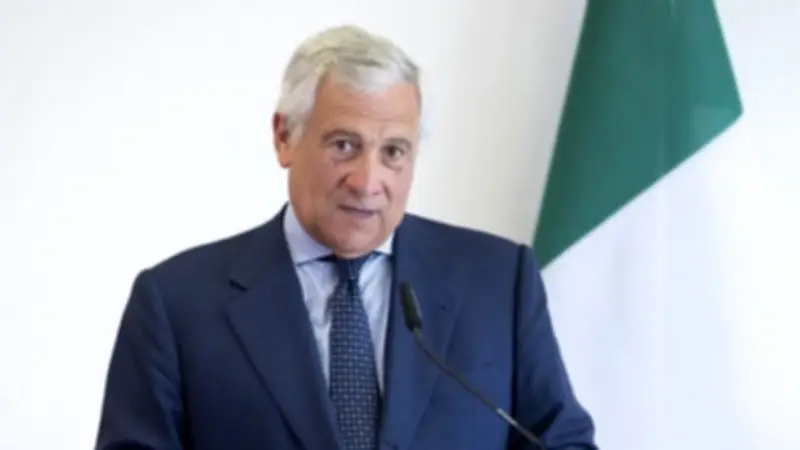 وزير خارجية إيطاليا: مجموعة السبع تناقش تطورات الأوضاع في إيران وتؤكد أولوية نزع السلاح