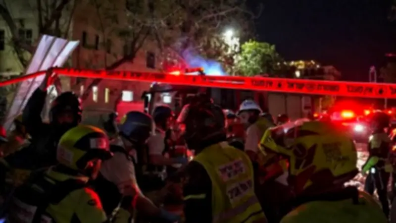 صفارات الإنذار تدوي في وسط إسرائيل بعد رصد صواريخ إيرانية واستهداف قواعد أمريكية