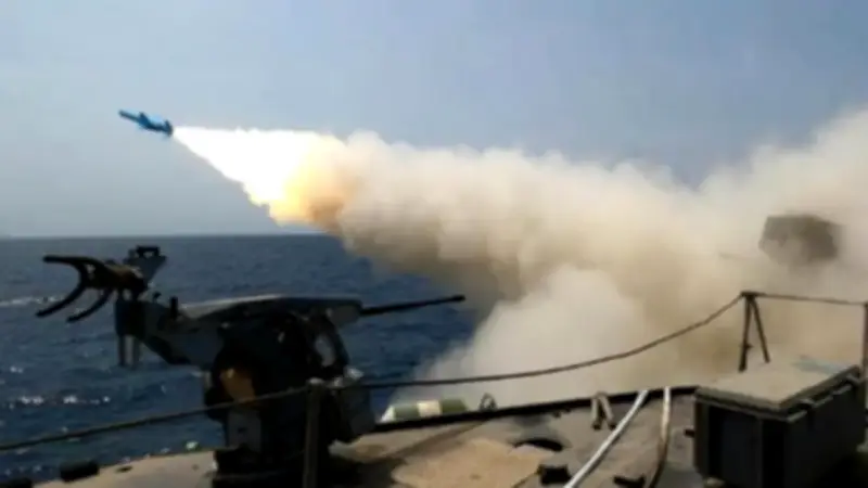 هجوم يستهدف ناقلة نفط قبالة سواحل عمان ويؤدي لإصابة أربعة من طاقمها