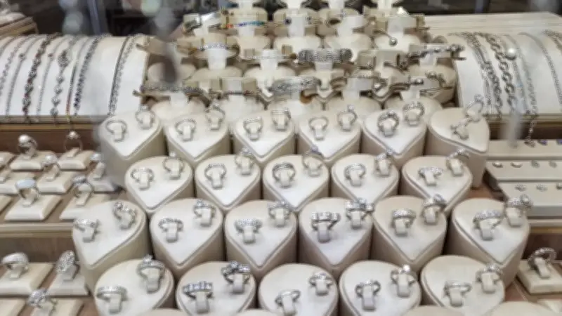 التوترات الأمريكية الإيرانية تدفع أسعار الفضة للصعود عالميًا ومحليًا