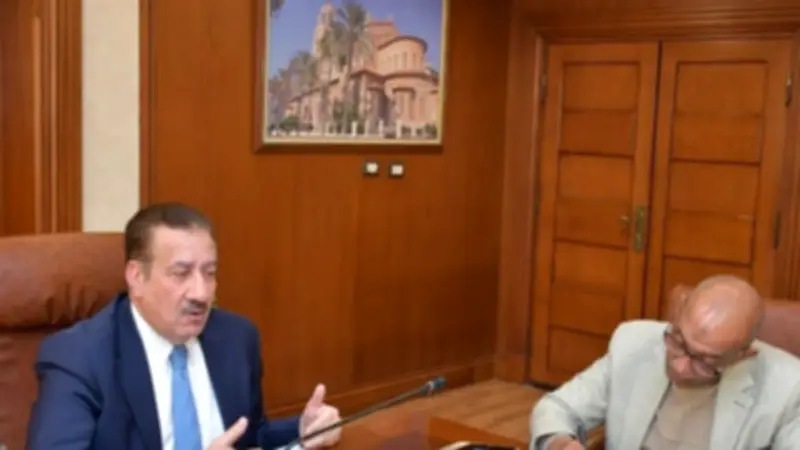 محافظ بورسعيد يوجه بتكثيف حملات رفع الإشغالات والتعديات وعدم عودتها