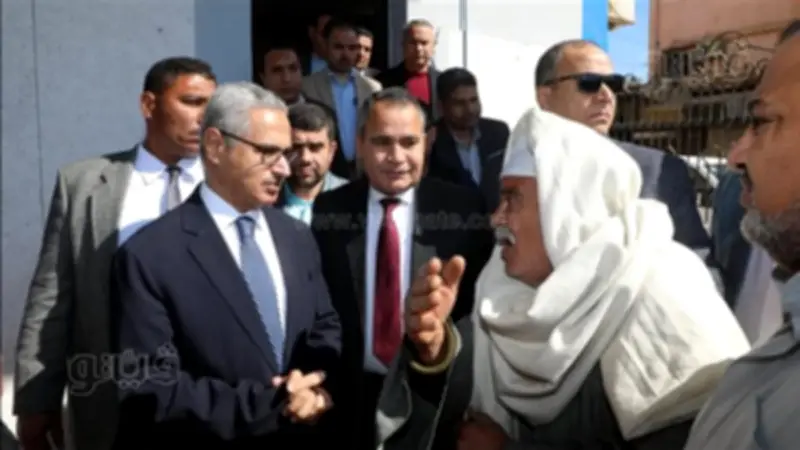 محافظ بني سويف يتفقد معرض أهلًا رمضان وسوق اليوم الواحد في إهناسيا