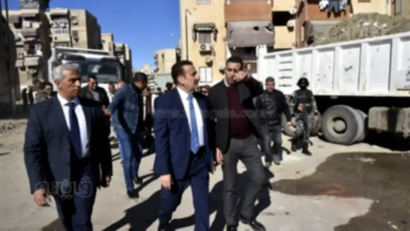 محافظ بورسعيد يعفي رئيس حي الزهور من منصبه بسبب سوء الخدمات وشكاوى المواطنين