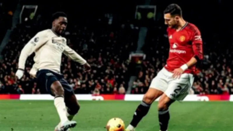 كريستال بالاس يتقدم على مانشستر يونايتد بهدف مبكر في الدوري الإنجليزي