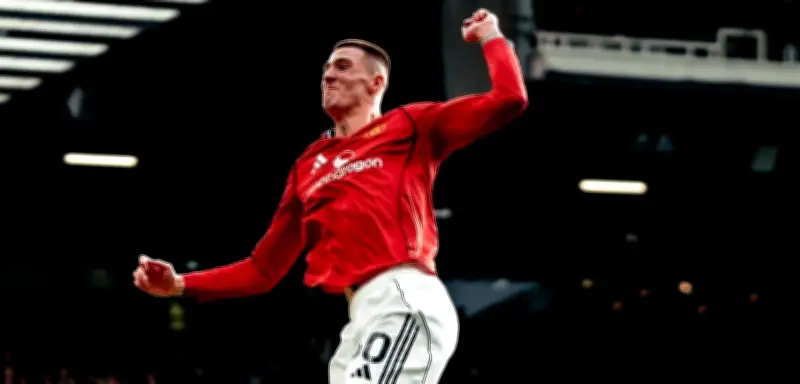 مانشستر يونايتد يقلب الطاولة على كريستال بالاس بثنائية في الدوري الإنجليزي