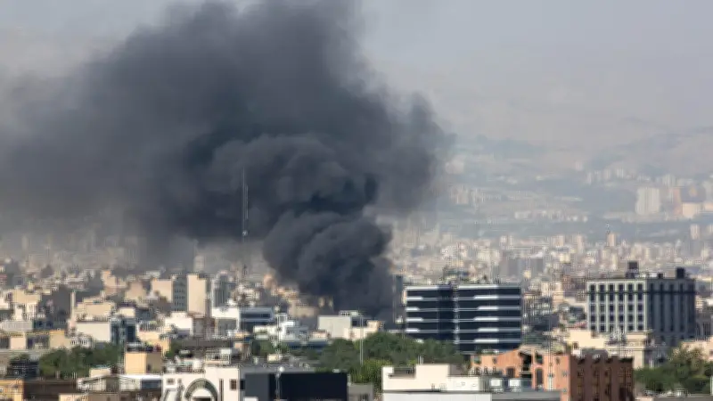 إعلام إيراني: مقر الإذاعة والتلفزيون في طهران يتعرض للقصف من قبل إسرائيل