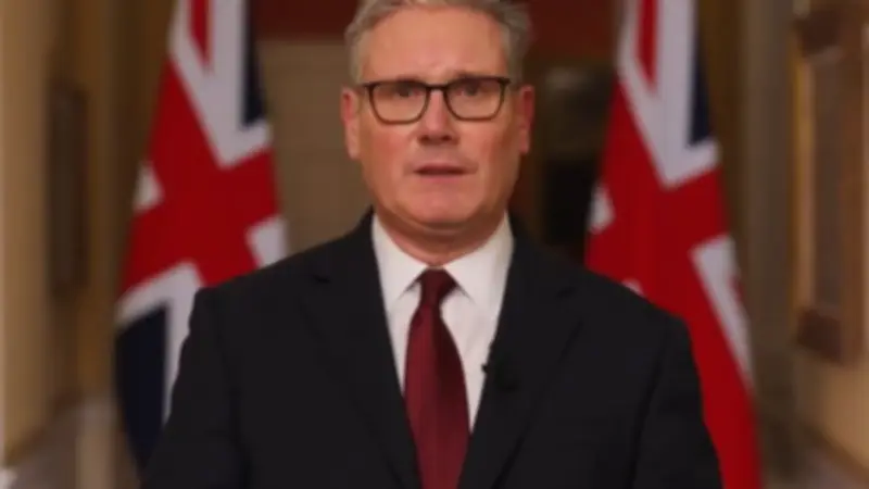 بريطانيا توافق رسمياً على استخدام قواعدها العسكرية لضرب أهداف إيرانية بناءً على طلب أمريكي