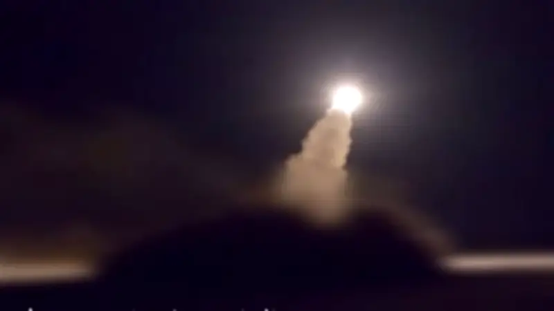 حزب الله يطلق صواريخ باتجاه شمال إسرائيل لأول مرة منذ اتفاق وقف إطلاق النار