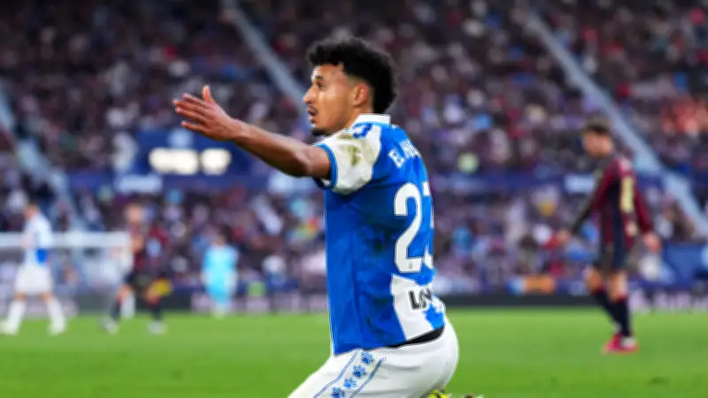 الاتحاد المغربي يتحرك رسميًا دفاعًا عن عمر الهلالي بعد حادثة عنصرية في الدوري الإسباني