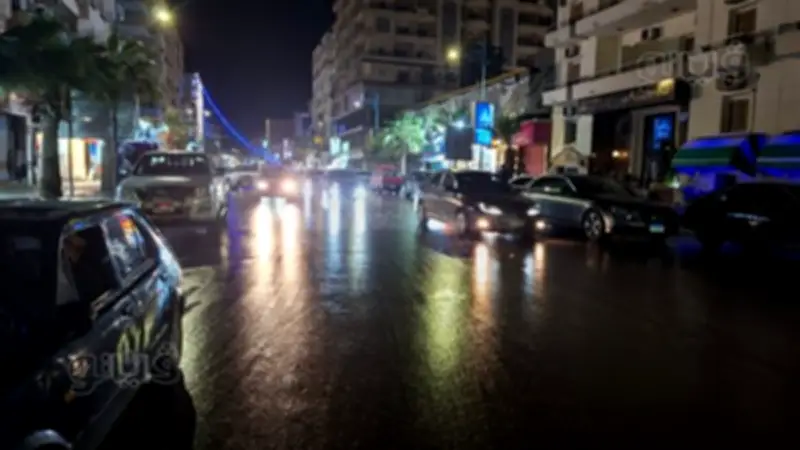 أمطار ورياح عاتية تضرب مرسى مطروح وسط تحذيرات من هيئة الأرصاد الجوية