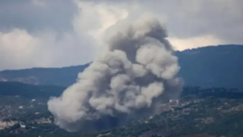 غارات إسرائيلية مكثفة على جنوب لبنان وإيران تعلن استهداف حاملة طائرات أمريكية