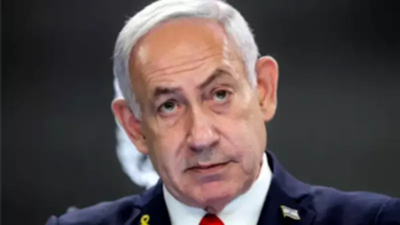 الحرس الثوري الإيراني يعلن استهداف مكتب نتنياهو ومقر قائد القوات الجوية بصواريخ "خيبر"