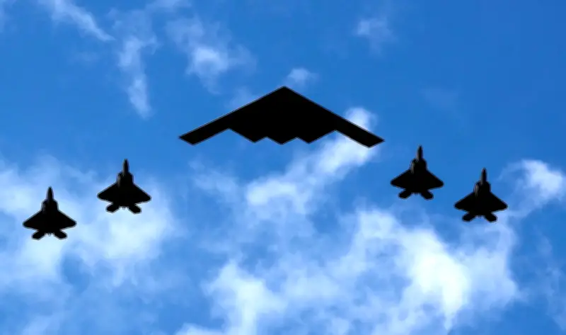 القيادة المركزية الأمريكية تشن غارات في عمق إيران لتعطيل قدراتها الصاروخية الباليستية