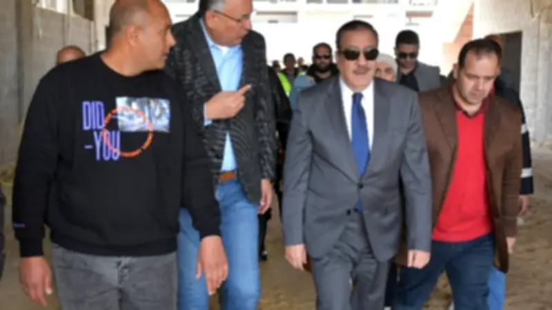 محافظ بورسعيد يتفقد مشروع الاستاد الجديد للنادي المصري ويؤكد تسريع الأعمال