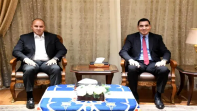 وزير الرياضة يبحث تعزيز التعاون مع شركة "بيرزنتيشن" لتنظيم الفعاليات الرياضية الكبرى