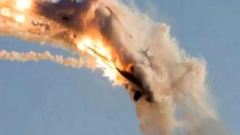 الحرس الثوري الإيراني يعلن إسقاط طائرة مسيرة إسرائيلية ويغلق مضيق هرمز