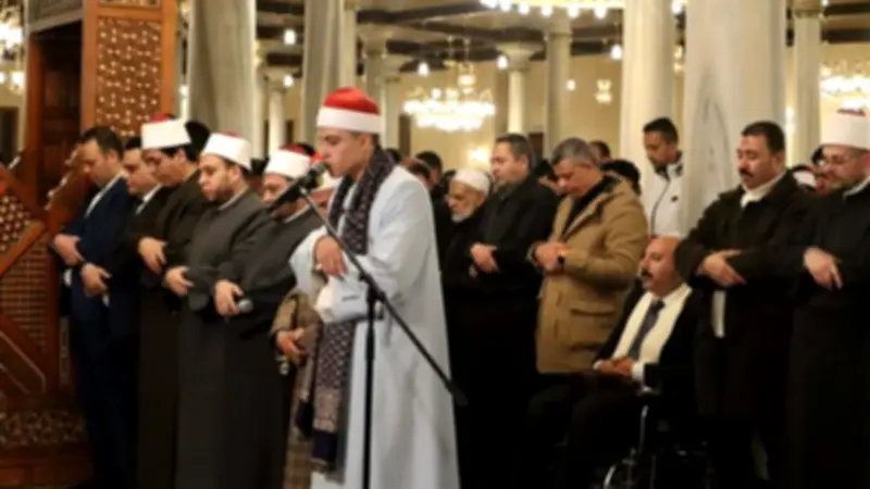 مستشار قائد الحرس الثوري الإيراني: مضيق هرمز مغلق وأي سفينة تمر «ستُحرق»