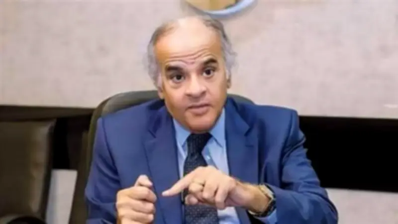 الزمالك يمنح ممدوح عباس الرئاسة الشرفية تقديرًا لمسيرة نصف قرن من العطاء