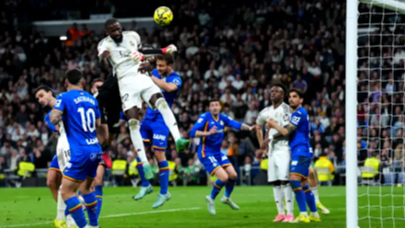 خيتافي يصدم ريال مدريد في برنابيو ويهدي الصدارة لبرشلونة في الليجا