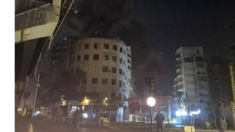 جيش الاحتلال الإسرائيلي يشن غارة عنيفة على مبنى قناة المنار التابعة لحزب الله في بيروت