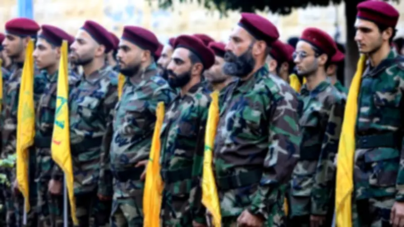 حزب الله يرد على الغارات الإسرائيلية بهجوم صاروخي على قاعدة في الجولان