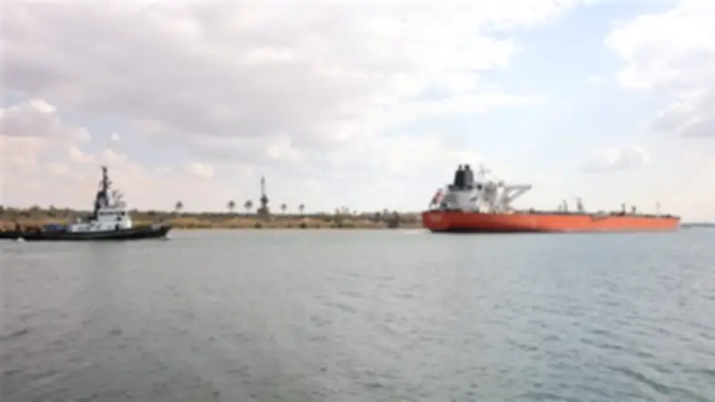 طوارئ في موانئ البحر الأحمر بسبب ارتفاع الأمواج وتوقعات الطقس السيء