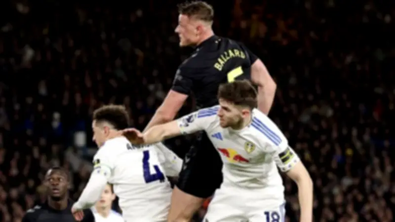 سندرلاند يخطف فوزاً قيماً أمام ليدز يونايتد في الدوري الإنجليزي الممتاز