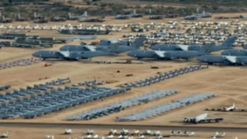 تصعيد عسكري في الخليج: صاروخ إيراني يصيب قاعدة العديد الأمريكية في قطر