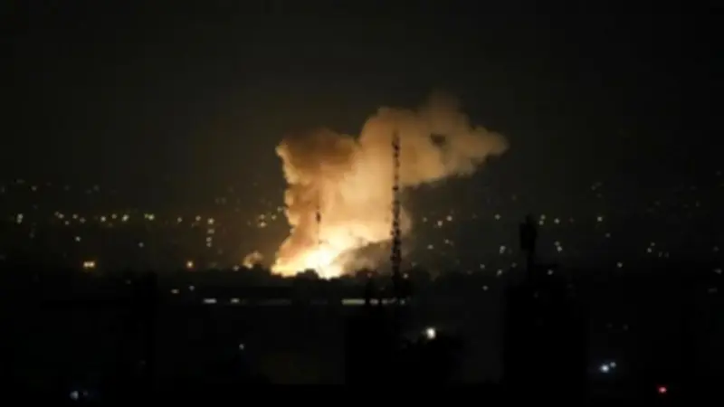 إسرائيل تبدأ موجة ضربات جوية واسعة داخل إيران تستهدف بنى تحتية عسكرية