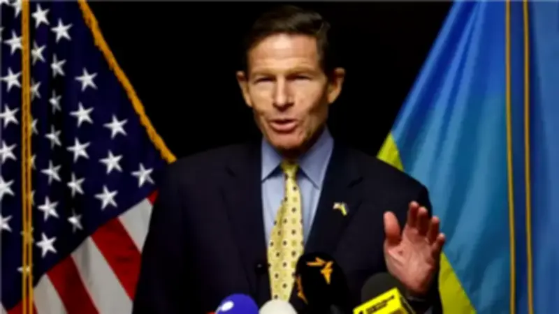 سيناتور أمريكي يحذر من ضرورة نشر قوات برية في إيران بعد إحاطة الكونجرس