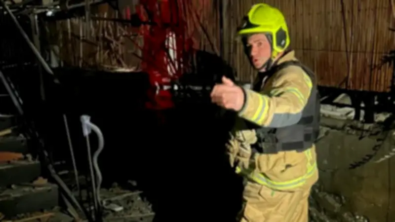 لبنان تحت النار: جيش الاحتلال يوسع عمليات الإخلاء ويشن غارات جوية حول بيروت