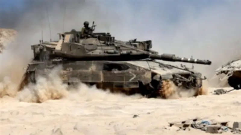 إسرائيل تعزز قواتها على الحدود مع لبنان وتعلن استهداف بيروت