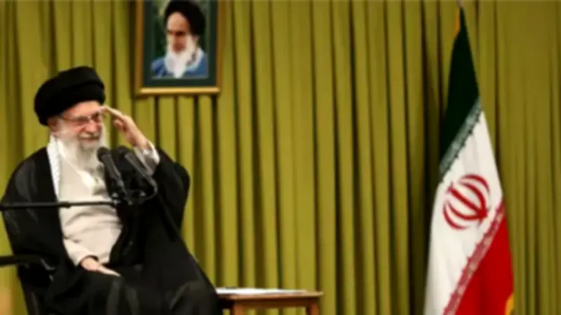 الإيرانيون يودعون المرشد الأعلى الراحل علي خامنئي في مراسم تأبين تستمر ثلاثة أيام