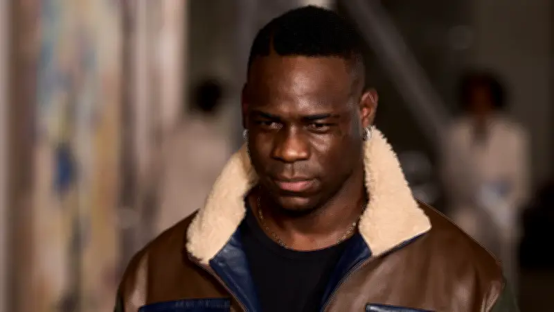 ماريو بالوتيلي يواجه أزمة سفر بسبب الحرب.. ويتدرب مع فيرونا كحل مؤقت